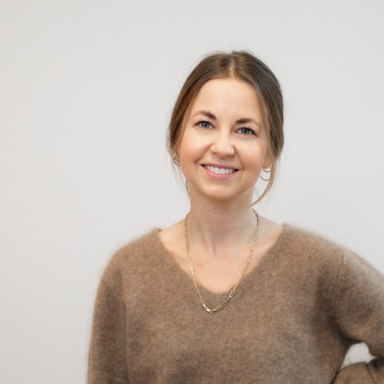 Julia Mensebach, Praxisinhaberin